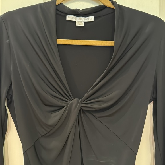 Boston Proper twist front thong bodysuit. Small - Picture 3 of 4